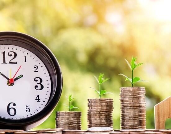 5 Essential Factors to Consider When Choosing an Insurance Policy